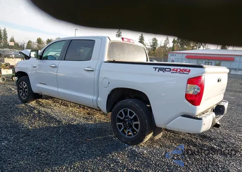 2017 Toyota Tundra Limited 5.7L V8 z USA, uszkodzony, nr VIN 5TFHY5F19HX642065